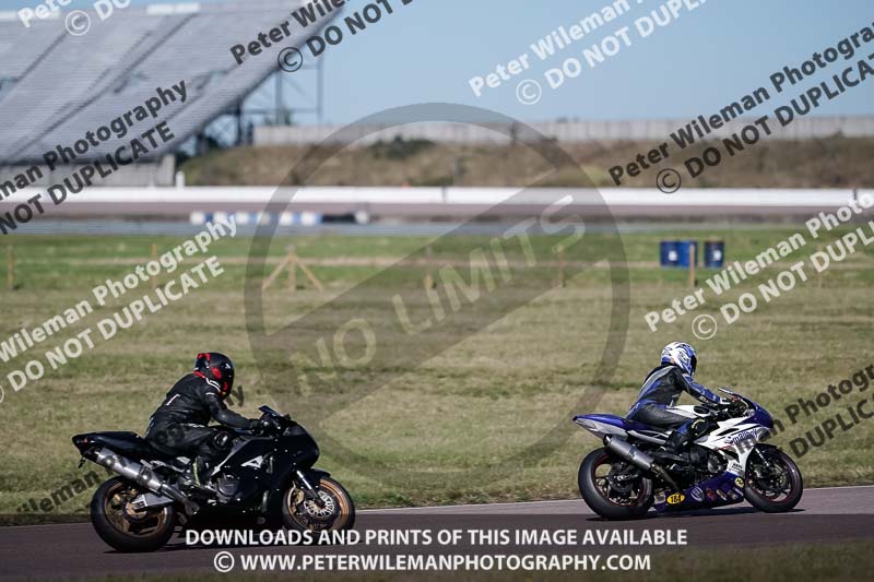 Rockingham no limits trackday;enduro digital images;event digital images;eventdigitalimages;no limits trackdays;peter wileman photography;racing digital images;rockingham raceway northamptonshire;rockingham trackday photographs;trackday digital images;trackday photos